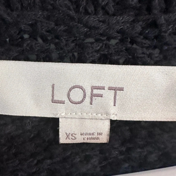 LOFT Women’s Black V-Neck Cardigan Sweater 
 3/4 Sleeves Size XS - Picture 3 of 6